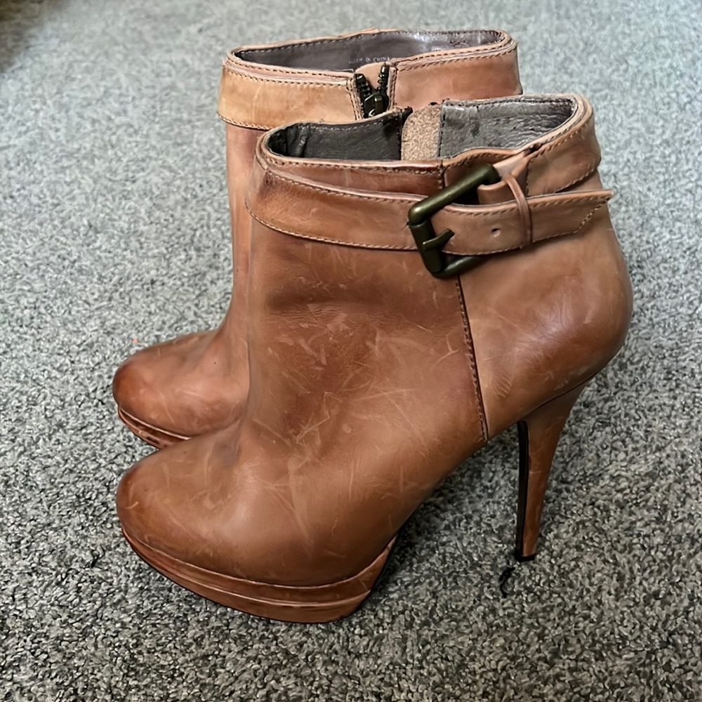 Max Studio Brown Distressed Leather Platform Ankle Boots High Heel Shoes Size 9